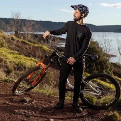 MAILLOT COMMENCAL MANCHES COURTES BLACK BASIC 13 MAILLOT COMMENCAL MANCHES COURTES BLACK BASIC -BIKE Soldes 2023 T21MTMCBKB 05 2000